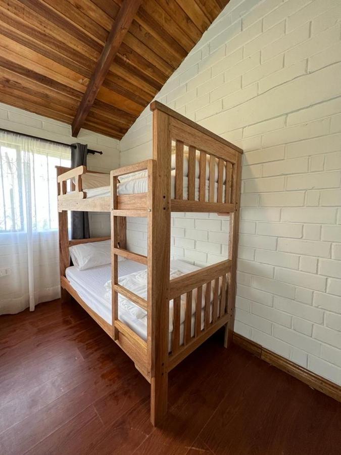 באניוס High-End Holiday Cabin - Tungurahua Hot Springs מראה חיצוני תמונה