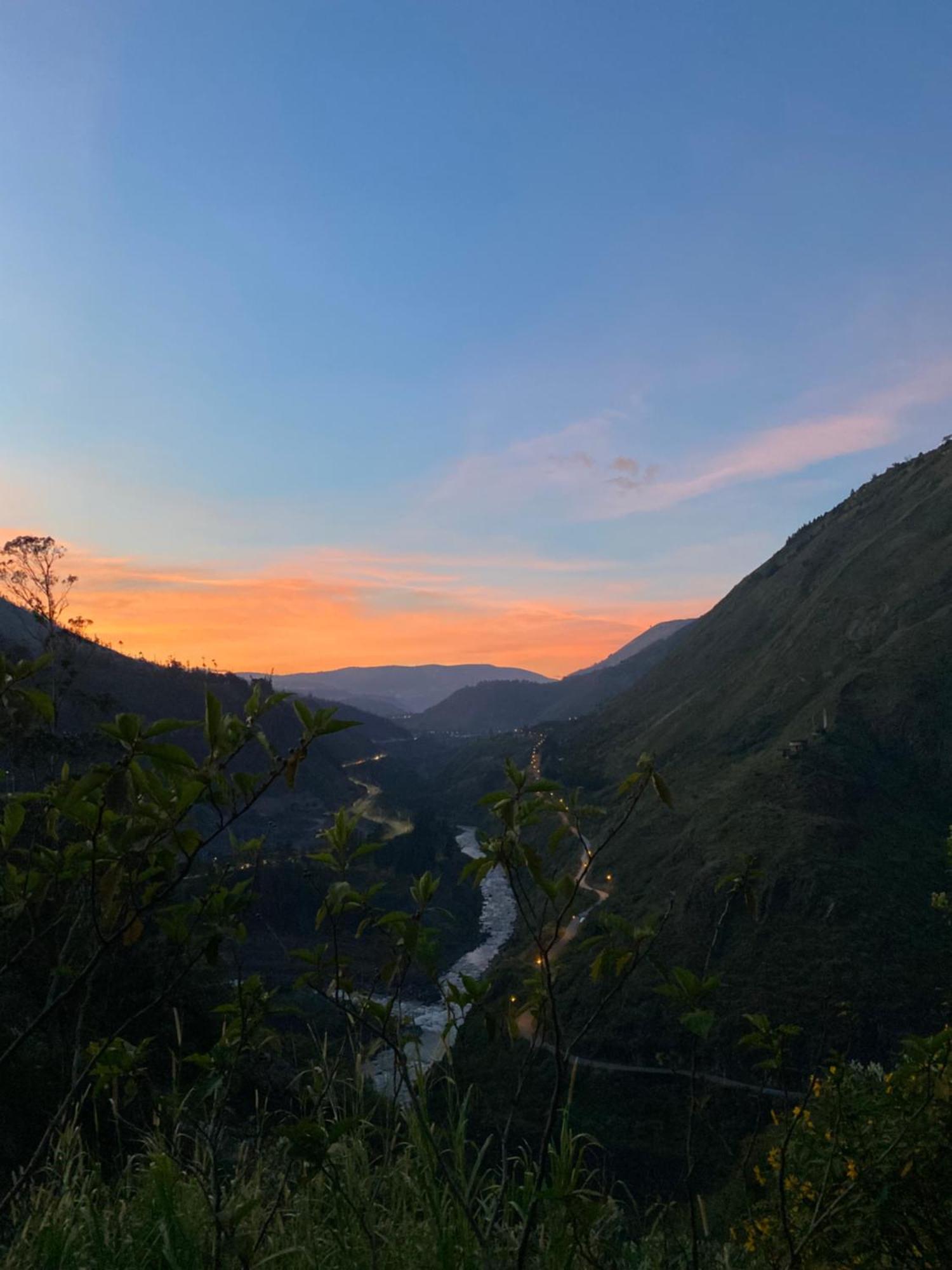 באניוס High-End Holiday Cabin - Tungurahua Hot Springs מראה חיצוני תמונה